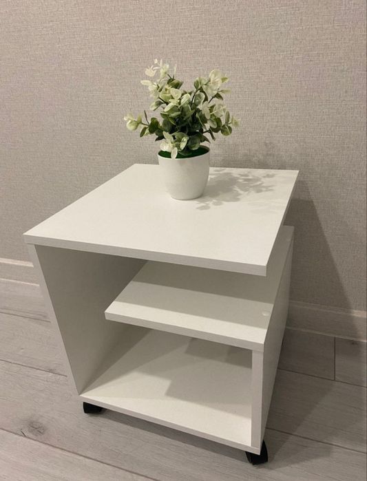 Стол журнальный на колесиках: 350 000 сум - Мебель для спальни Ташкент ...