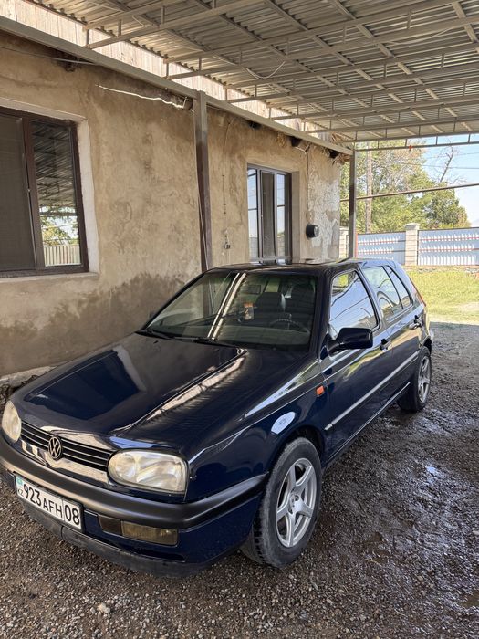 Продам два гольфа 3