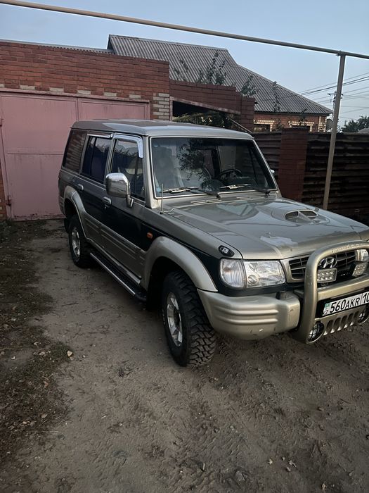 Hyundai Galloper 2