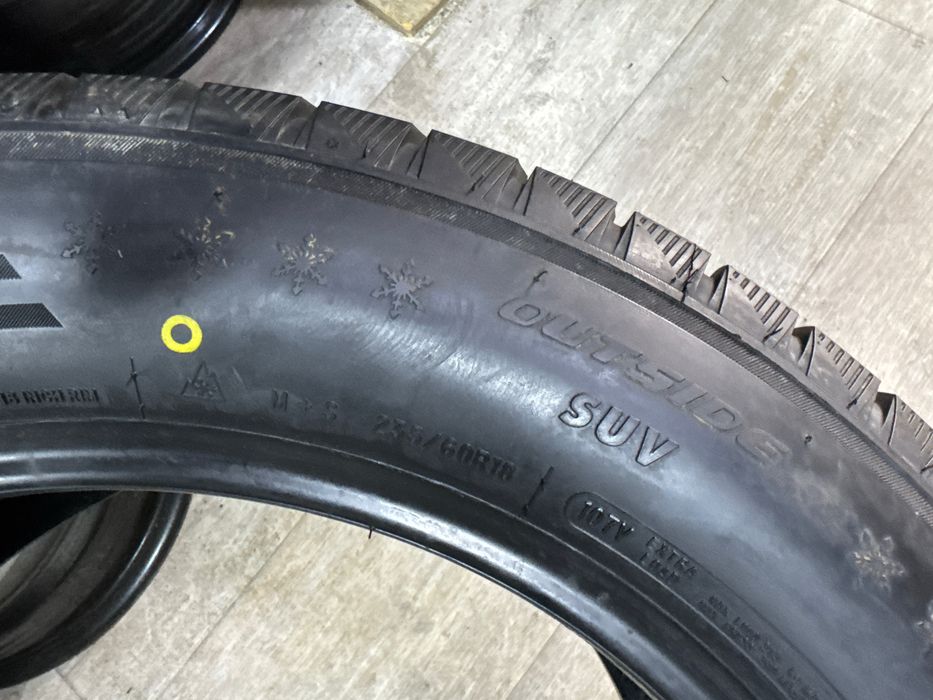 Austone 235/60/18 zimniy