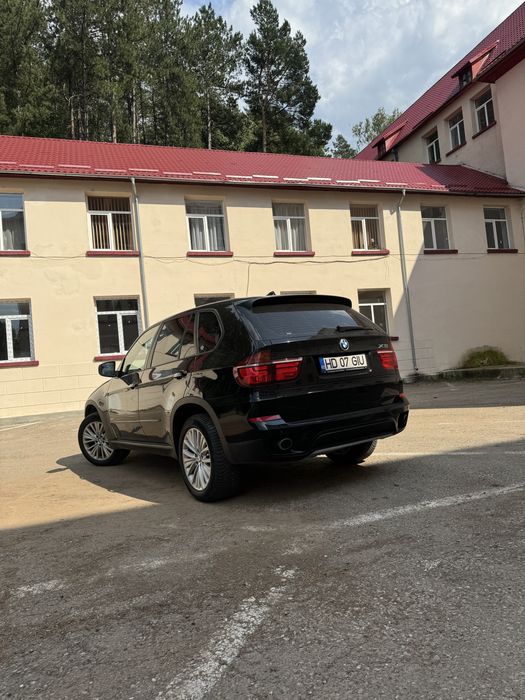 Bmw x5 motor 3’mii diesel 258 de cai cutuie automata 8 trepte 2013