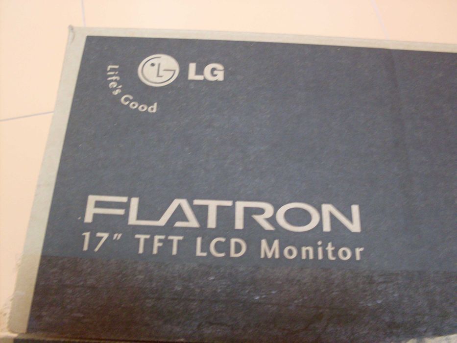 Монитор 17 инча.