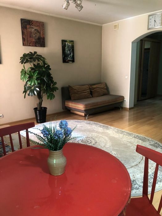 1-ком посуточно Женис 67