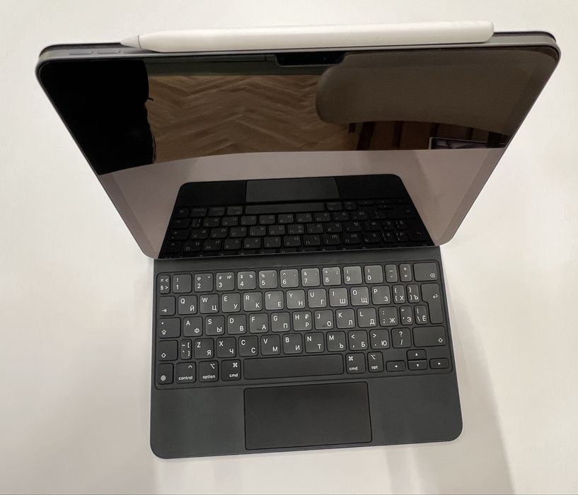 IPad Air 11” M2 128gb + Magic Keyboard + Apple pencil pro +Smart folio