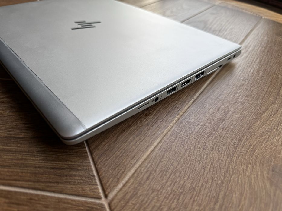 Лаптоп HP Elitebook 840 G5, 240 GB SSD + подарък