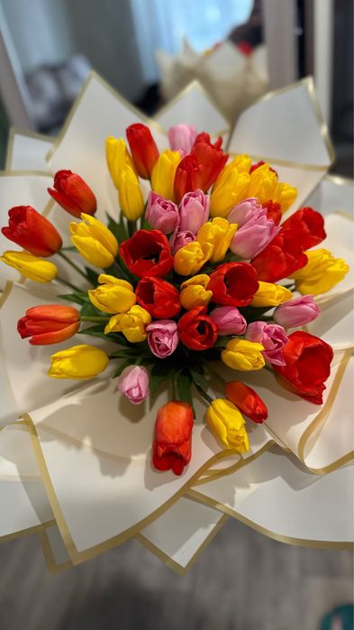 Тюльпаны по 650 тенге