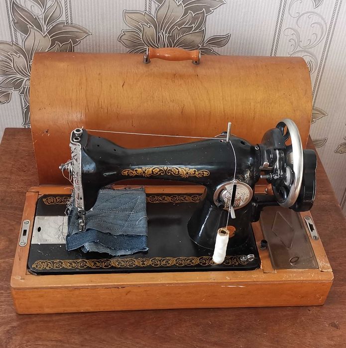 Швейная машинка ручная