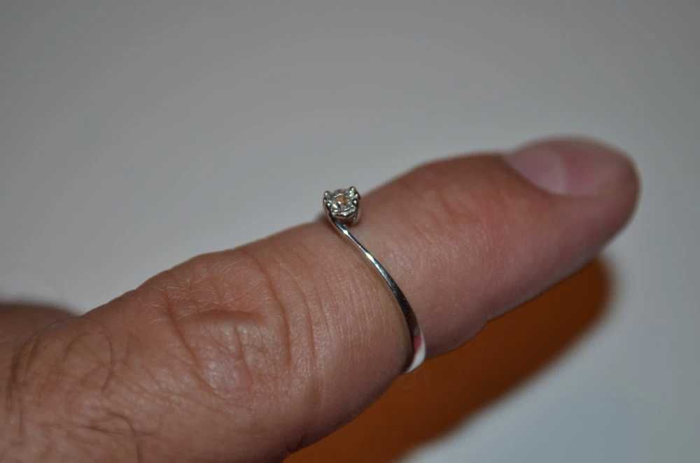 INEL AUR alb 18K + 1 Diamant = 0.15ct. - De logodna -Vintage Solitaire