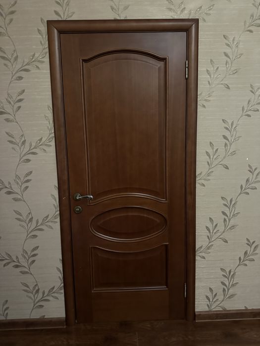 продаю соочно двери!!!