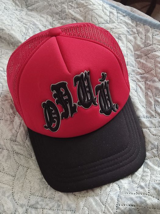 gutta cap bull red