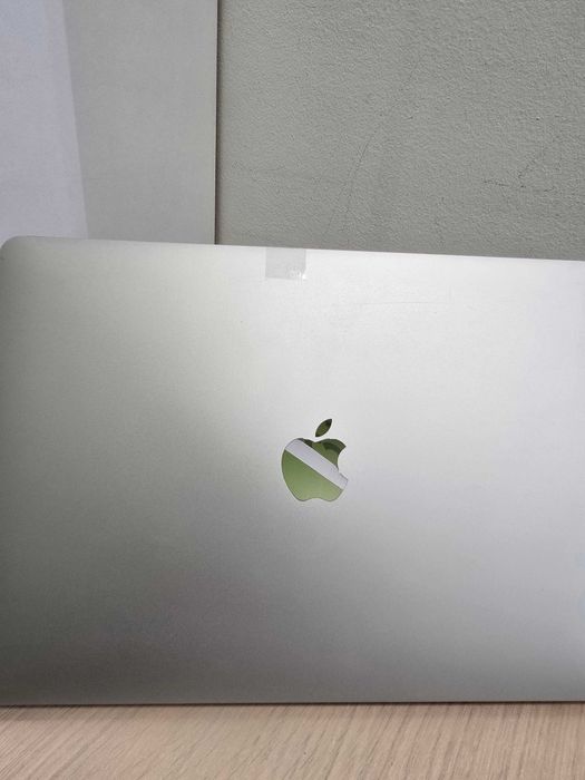 MacBook Pro 2020 M1 12 incarcari! (AG27 Gara2 b.47037)-Garantie 2 ani
