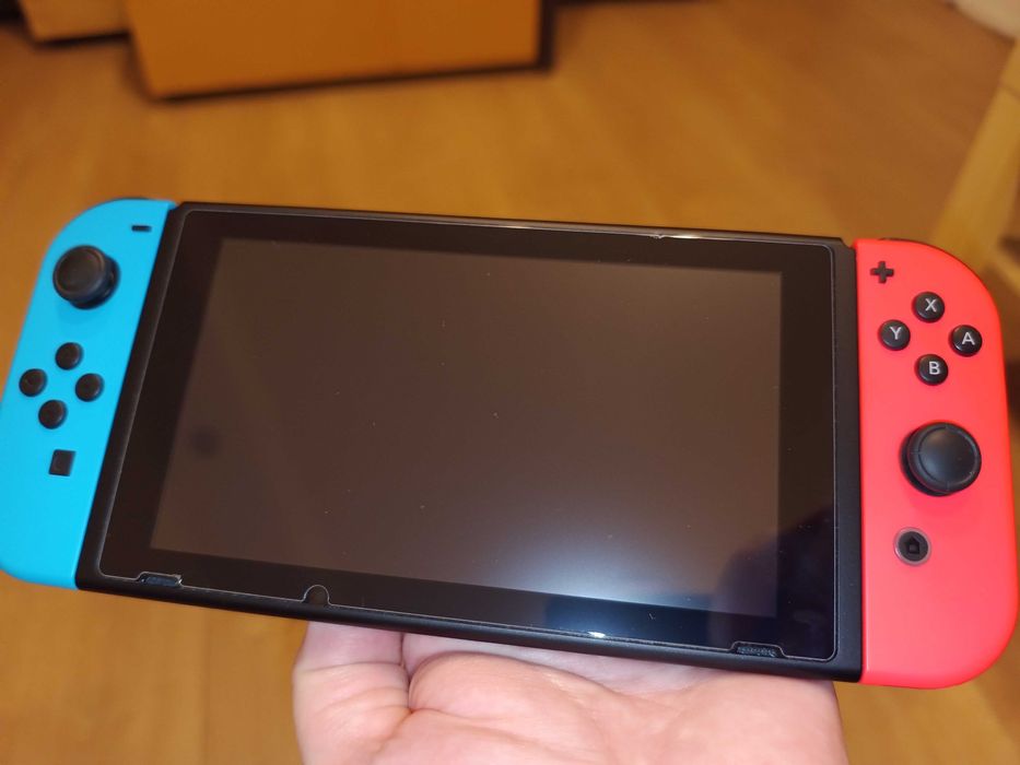 Vand Consola Nintendo Switch cu Ring Fit Adventure Edition