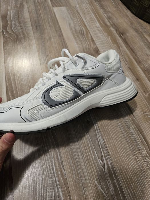 ОРИГИНАЛНИ! Бели Dior обувки неизползвани номер 43!