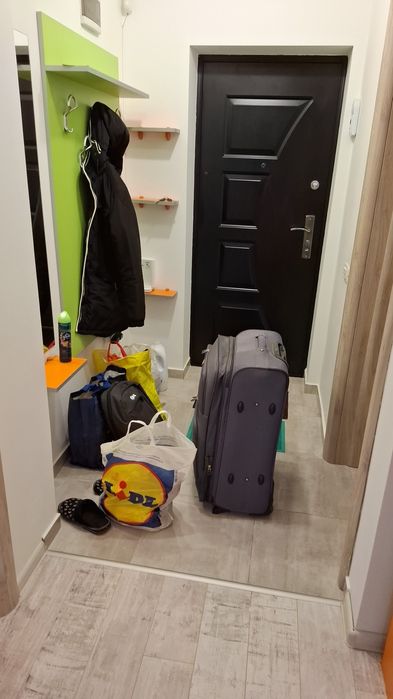 Inchiriez garsoniera str Tineretului nr 63