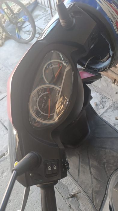 Продам скутер ...