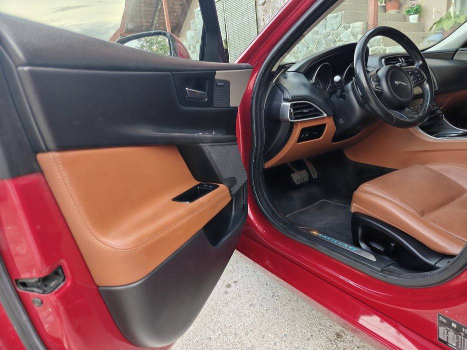 Jaguar XE 2016 Portfolio 2.0 2WD 180 HP