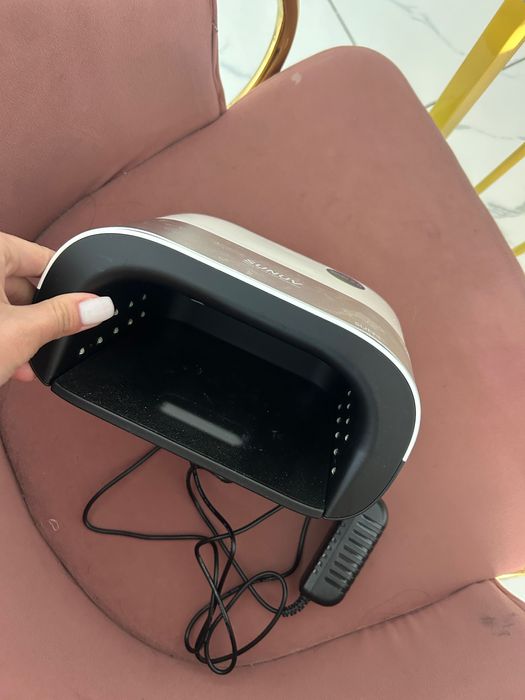 Продается лампа для маникюра