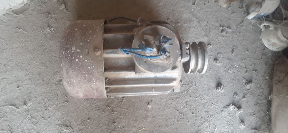 Мотор сотилади 3 киловатт