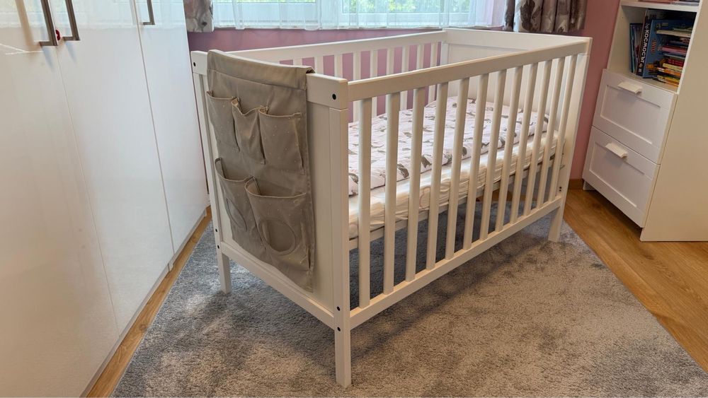 Бебешка кошара Икеа + матрак от пяна с калъф + спален комплект 2 бр.