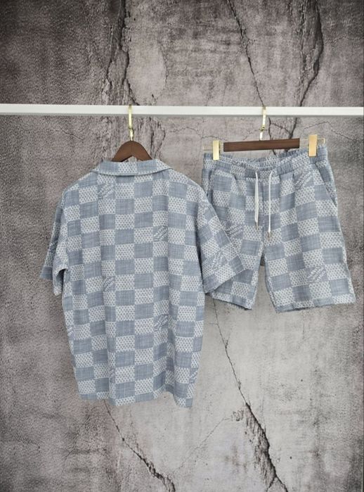 Compleu Louis Vuitton