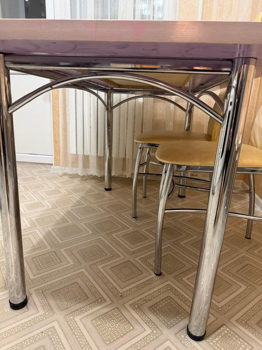 Стол кухонный 140 на 80