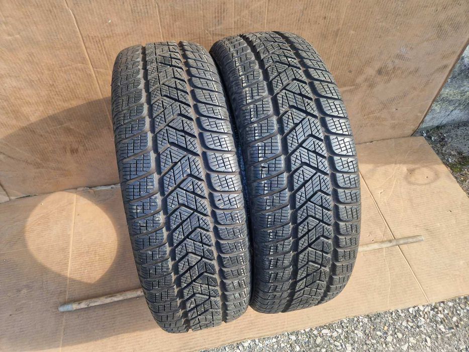 2 Pirelli R17 215/65
Зимни гуми 
DOT3122