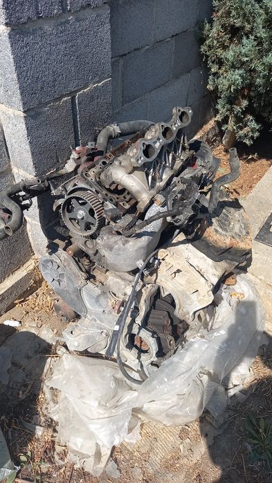 Двигатель  санта  фе