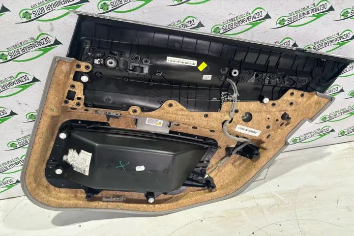 Fata / Tapiterie usa spate stanga BMW Seria 7 2009 730d AT (245 hp)