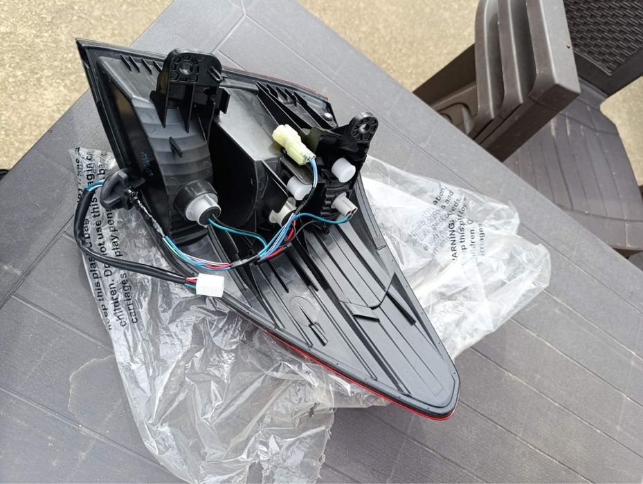 Ляв стоп за Subaru Outback 2010-2014 година