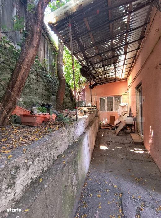 Casa 3 camere, 78 mp, 100 mp teren, zona Centrala