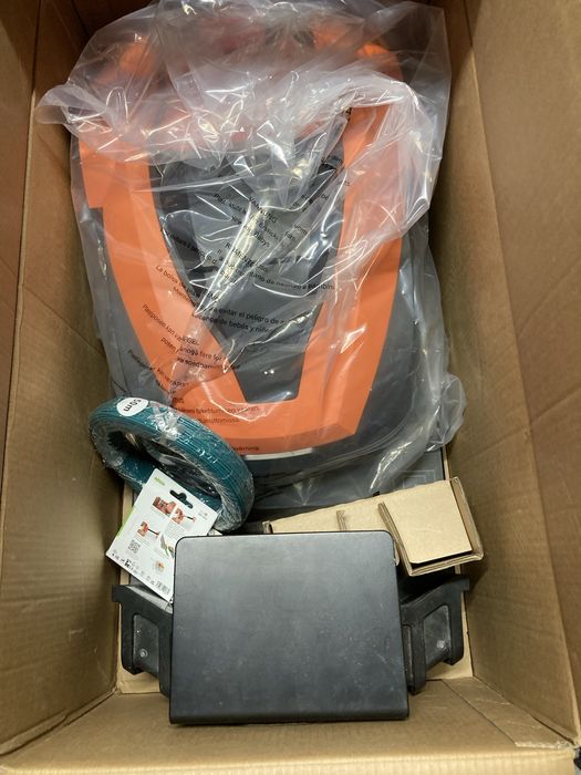 Robot de tuns gazonul