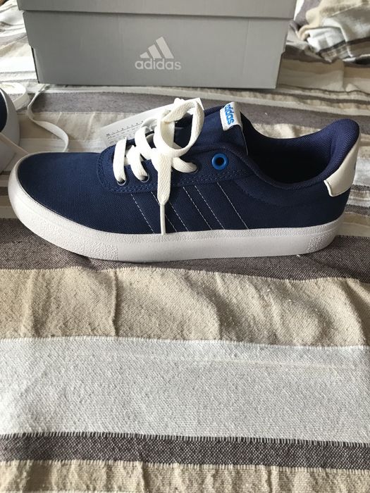 Чисто нови Adidas номер 36