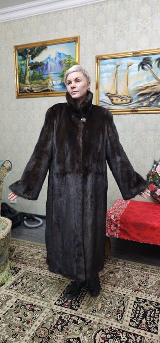 Продам норковую шубу