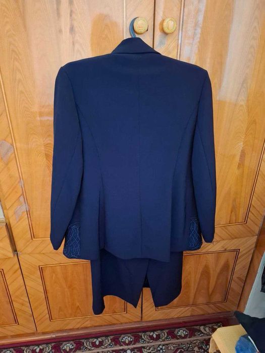 Тройка костюмчик осенний