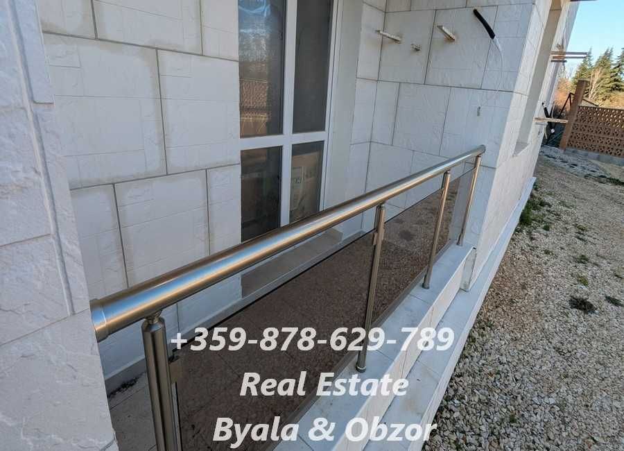 Продава се Тристаен апартамент в Бяла - 78 кв.м за 559 €/кв.м - Снимка #8