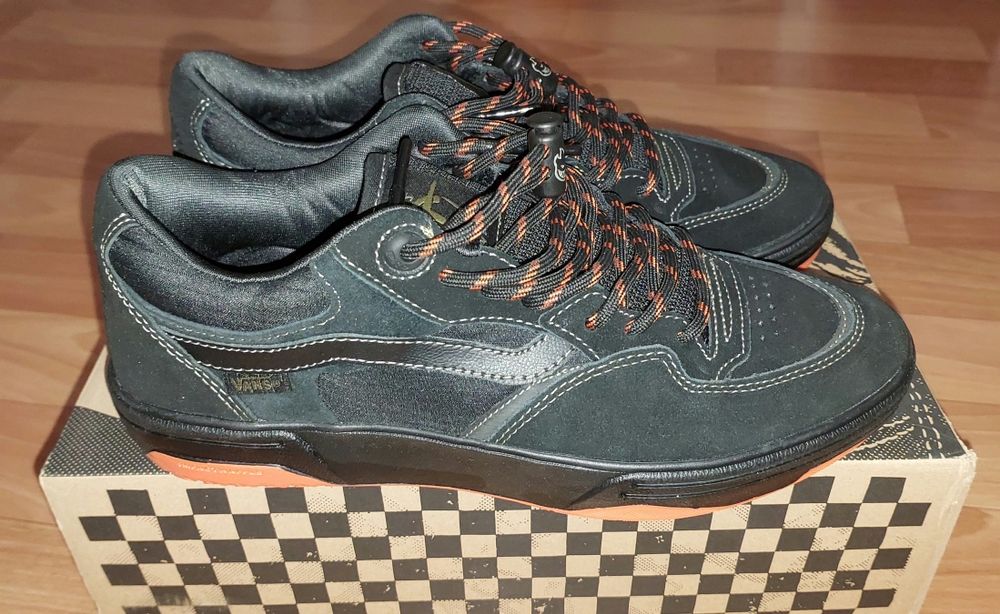 Продам Кросовки Vans 41 размер новые