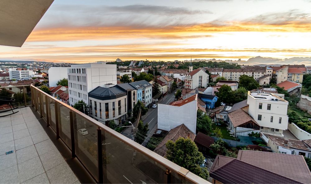 PF vand penthouse str. Decebal, 2 parcari