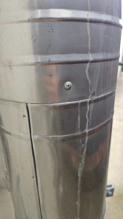 Cos de fum inox izolat