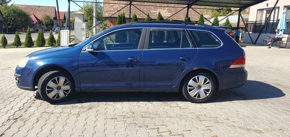 Vand sau schimb vw Golf V an 2008 1.9 diesel 105