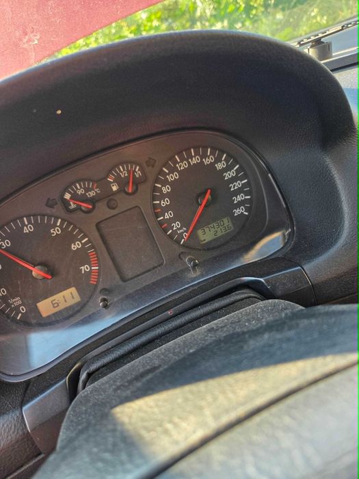 VW Golf 1.6 с газ