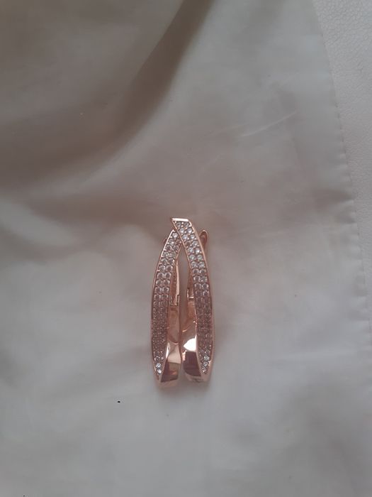 Продам золотые серёжки 585 пробы