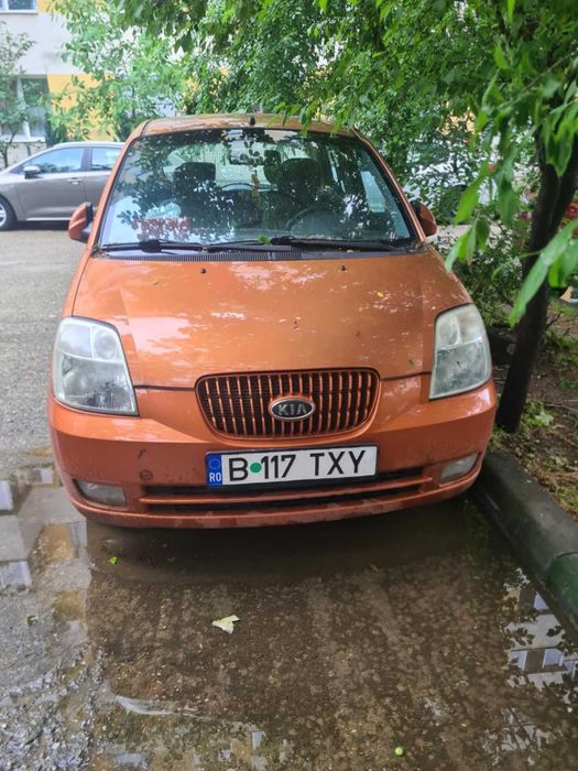 Vand Kia Picanto 1.1 Benzină 2006  NU PORNEȘTE  pentru piese / proiect