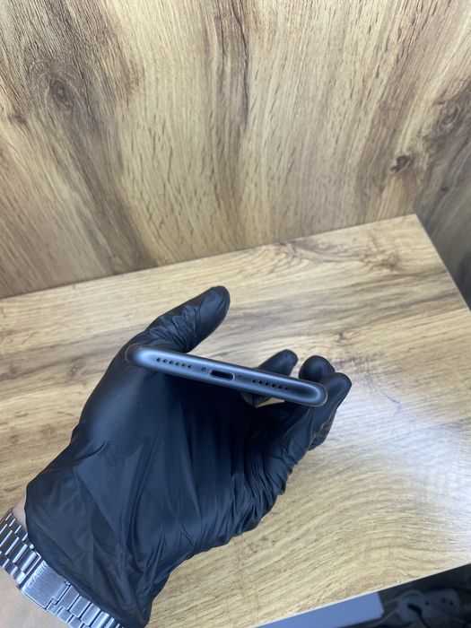 iPhone 11 64Gb 81%