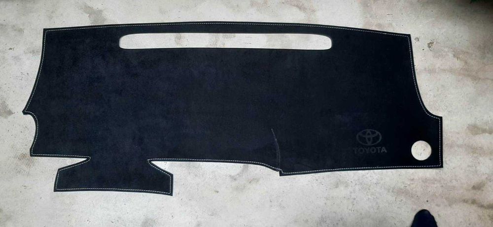Накидка на панель тойота