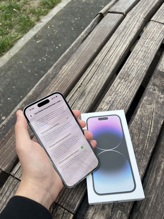 Срочно продам айфон 14 про