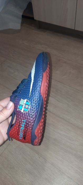 В идеальном состоянии обувь для мальчика