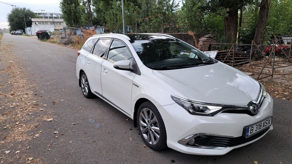 Vând Urgent Toyota Auris Hibrid 2018 cu GPL