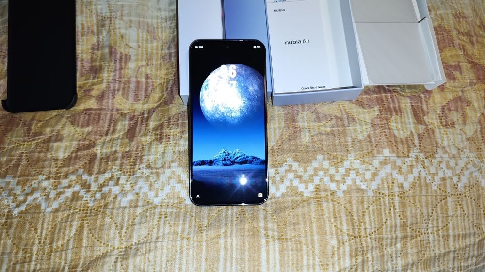 ZTE NUBIA AIR неупотребяван