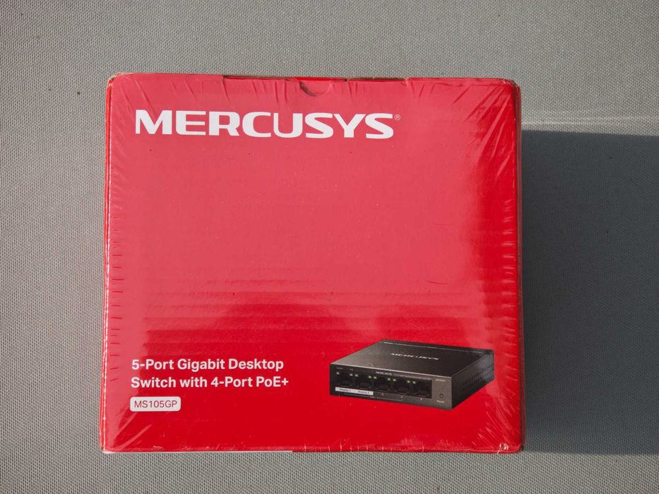 Суич PoE Desktop Mercusys MS105GP, 5 порта Gigabit