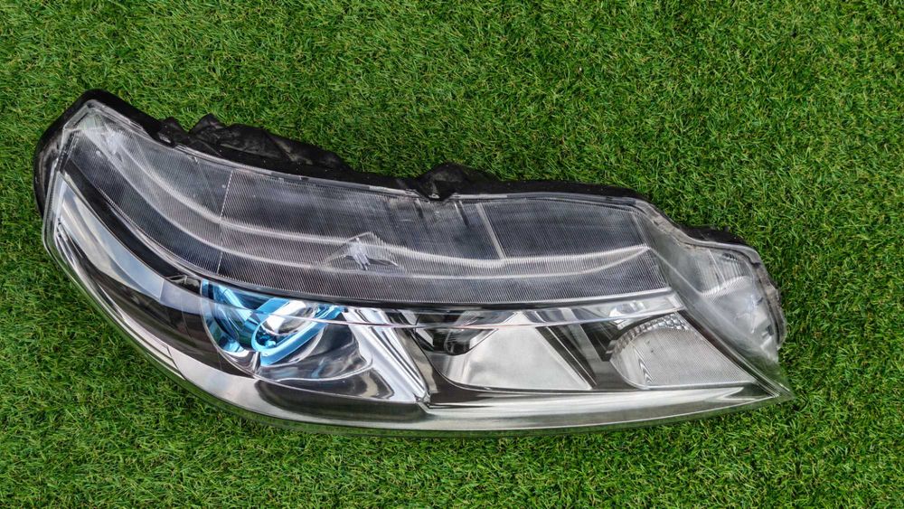 Десен фар за Suzuki Vitara LED / Сузуки Витара ЛЕД